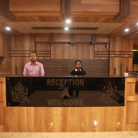 Hotel Royal Safari Chitwan Exterior photo